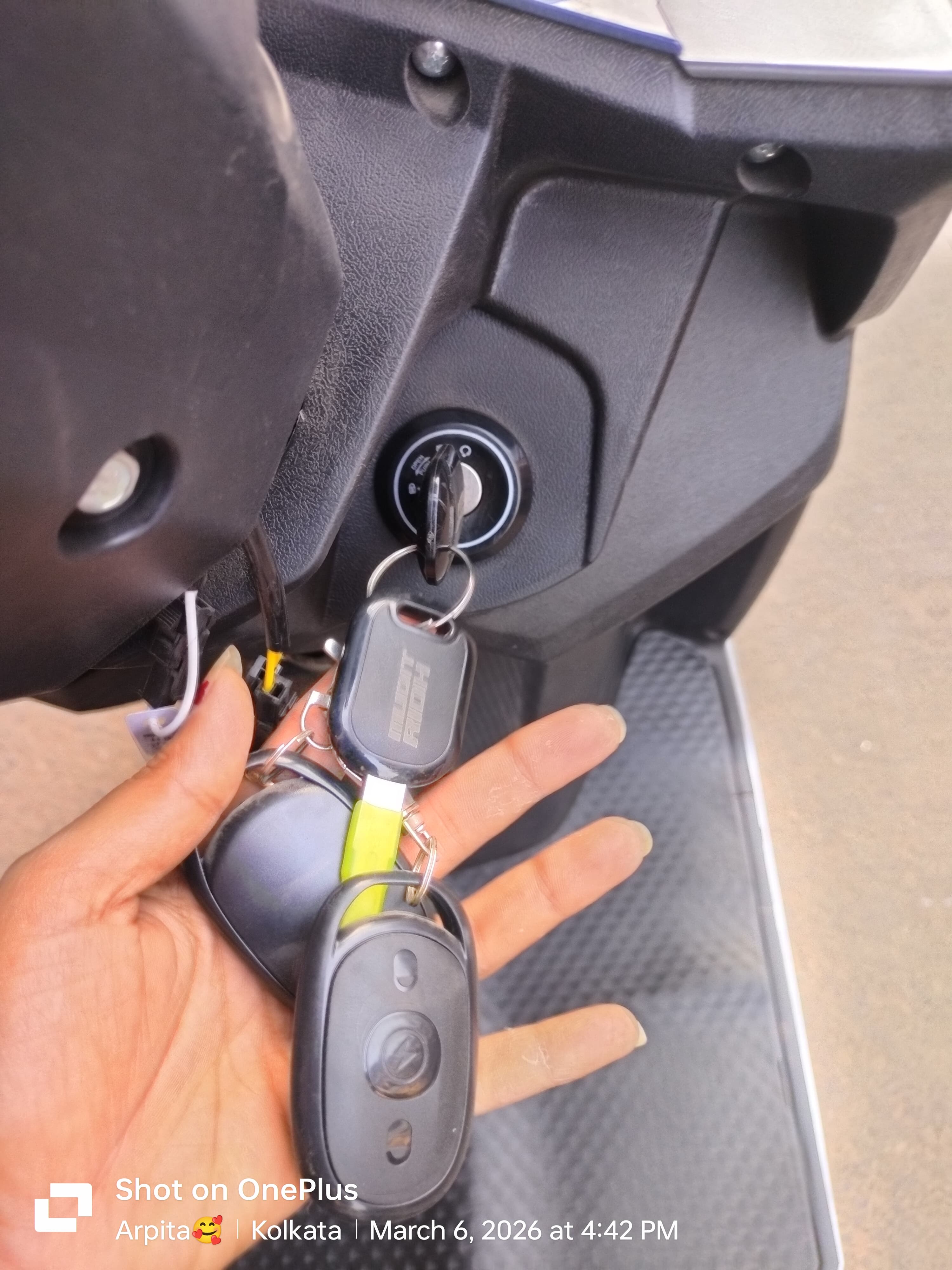 Achiever Mudit Ridh Sea Green and White