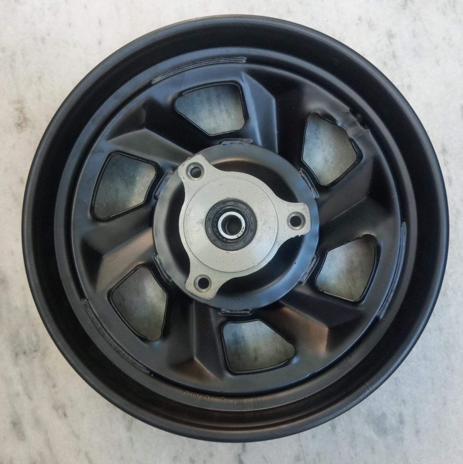 Front hub JV