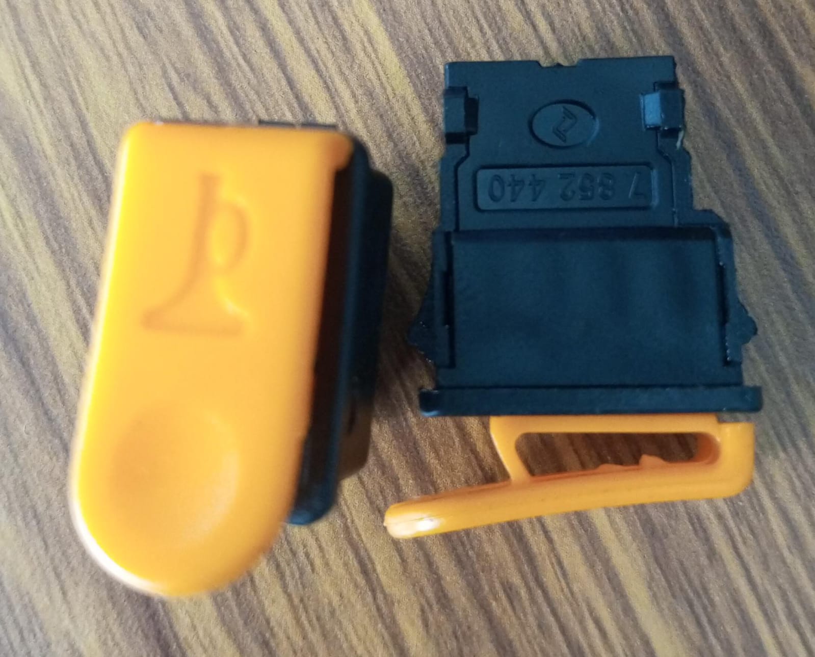 Oreva horn switch